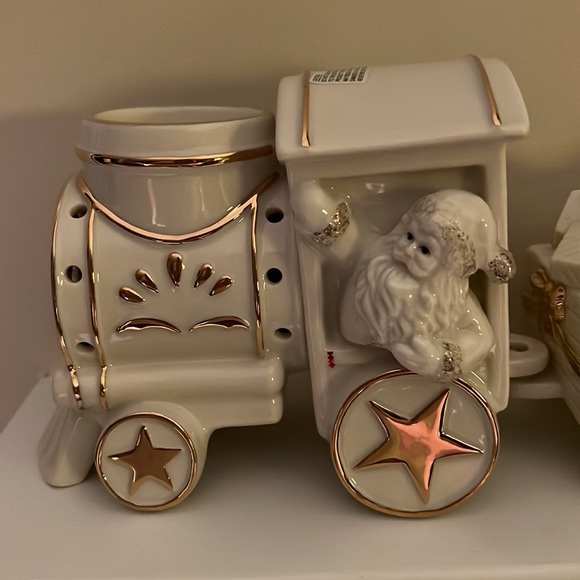 Mikasa Holiday Elegance 3 Piece Train Set - Picture 2 of 16